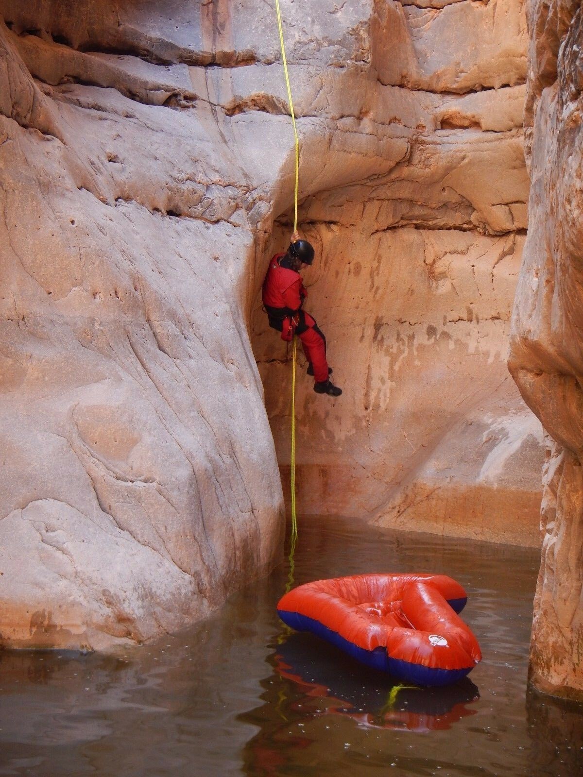 Обзор KLYMIT LWD PACKRAFT. Надувная мобильная лодка для одного человека